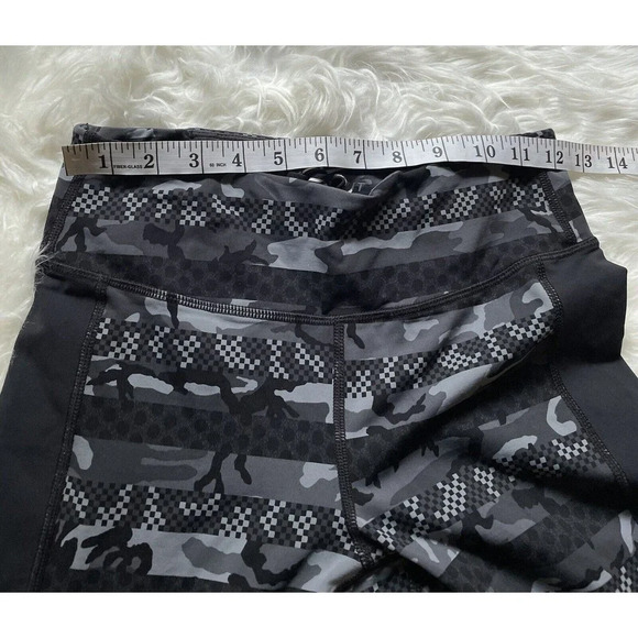 Nike Epic Lux Clash Camo Tight Fit Capri Length Women's Running Leggings Small - Picture 4 of 9
